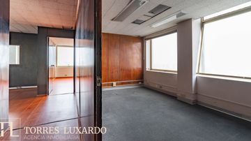 OCASIÓN VENTA DE OFICINA CÉNTRICA + ESTACIONAMIENTO LINCE