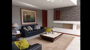 IMPECABLE CASA EN VENTA EN CALLE ACAPULCO SOL DE LA MOLINA 