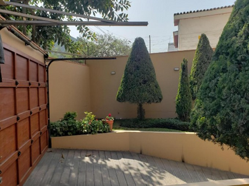 VENDO AMPLIO DUPLEX DE 6 DORM. EN SURCO