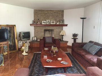 Linda y Amplia Casa con Parrilla