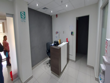 OFICINA IMPLEMENTADA DE 233M² CON VISTA A LOS JADES EN SURCO