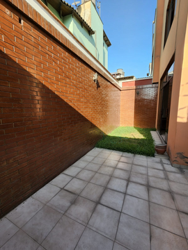 VENTA DE CASA EN CONDOMINIO PRIVADO- SANTIAGO SURCO