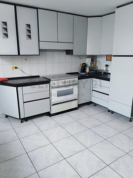 VENDO CASA DE UNA PLANTA EN SURCO 